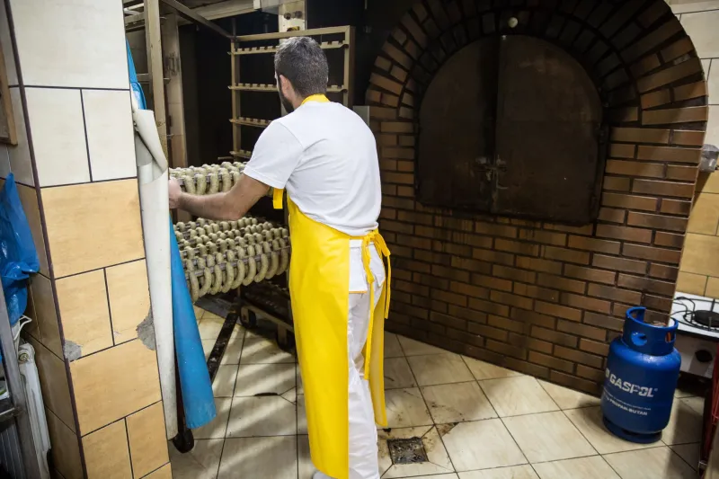 Midnight Flour: Inside the Secret World of Bakers Who Work While the Rest of Us Sleep